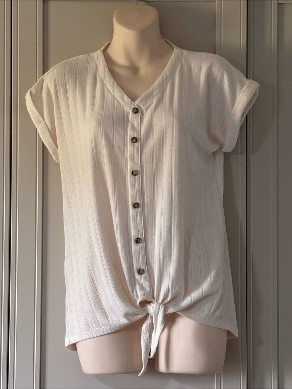 Women’s Cream Faux Button-Front Tie-Hem Top